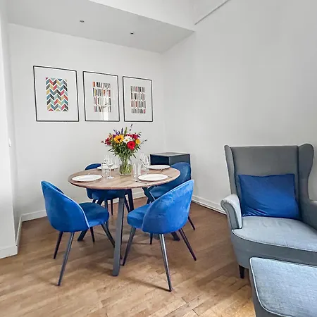 T3 Spacieux Et Convivial, Vue Imprenable Tours