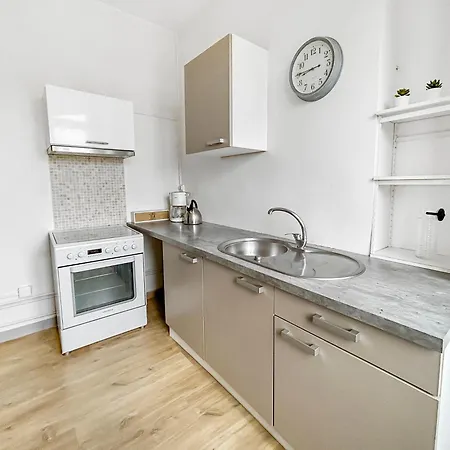 Apartment T3 Spacieux Et Convivial, Vue Imprenable Tours