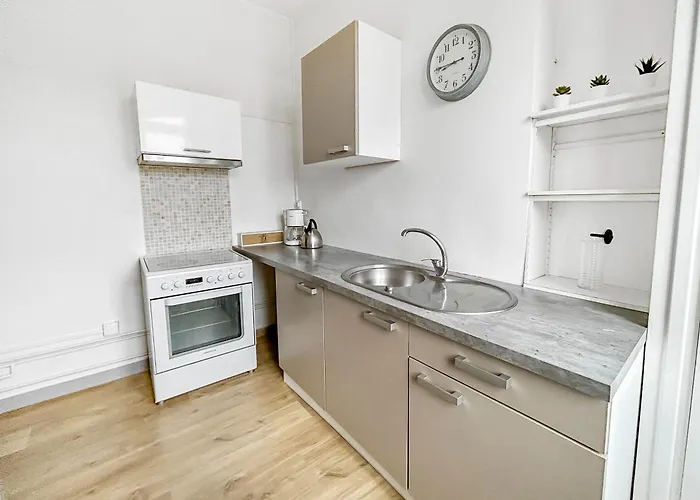 Apartment T3 Spacieux Et Convivial, Vue Imprenable Tours