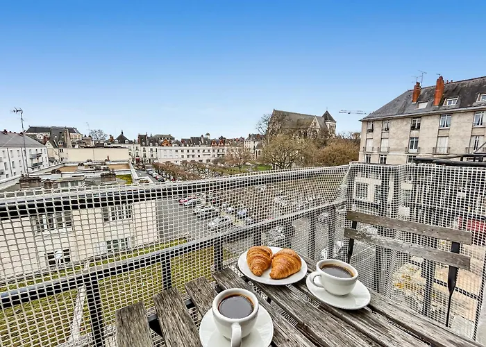 T3 Spacieux Et Convivial, Vue Imprenable Tours